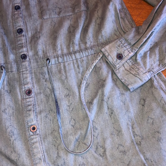 C Brand Long Sleeve 2 Tone Blue Mid Length Dress - Picture 5 of 8